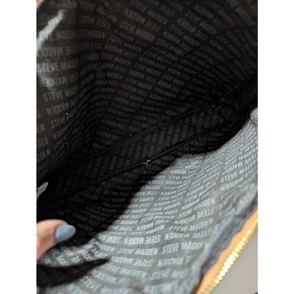 Steve Madden Tote with matching snakeskin bag - Pink/Red Suede Interior - Picture 11 of 16